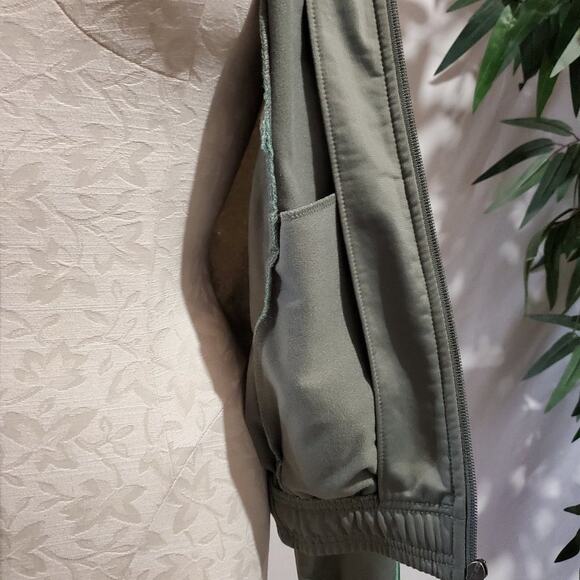 Puma Mock Neck Full Zip Track Jacket Women's Size S Gray/White Retro Activewear - Picture 10 of 13